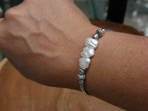 Petal Pearl Bracelet
